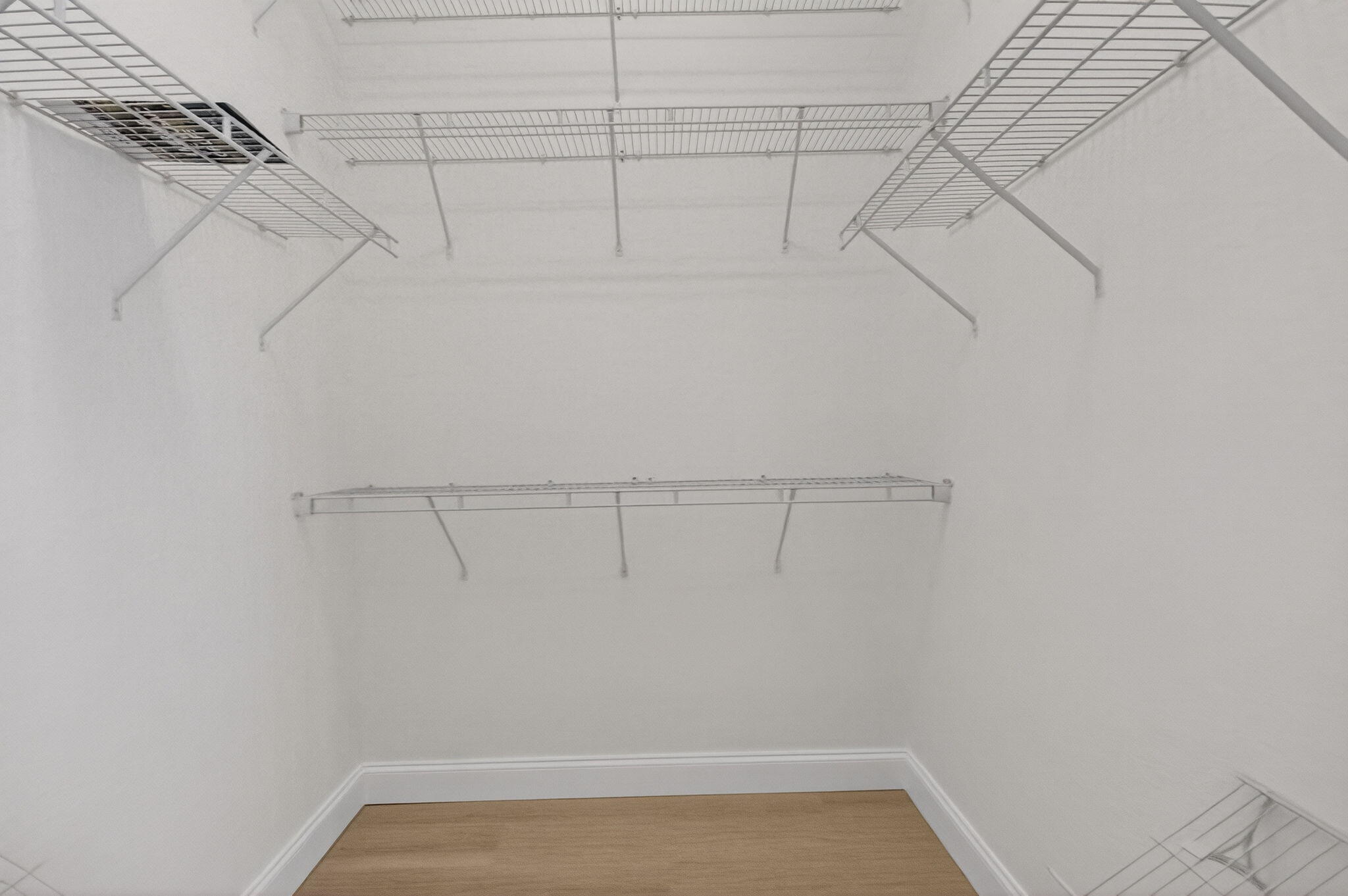 TRAILS AT CANYON - Residential Lease