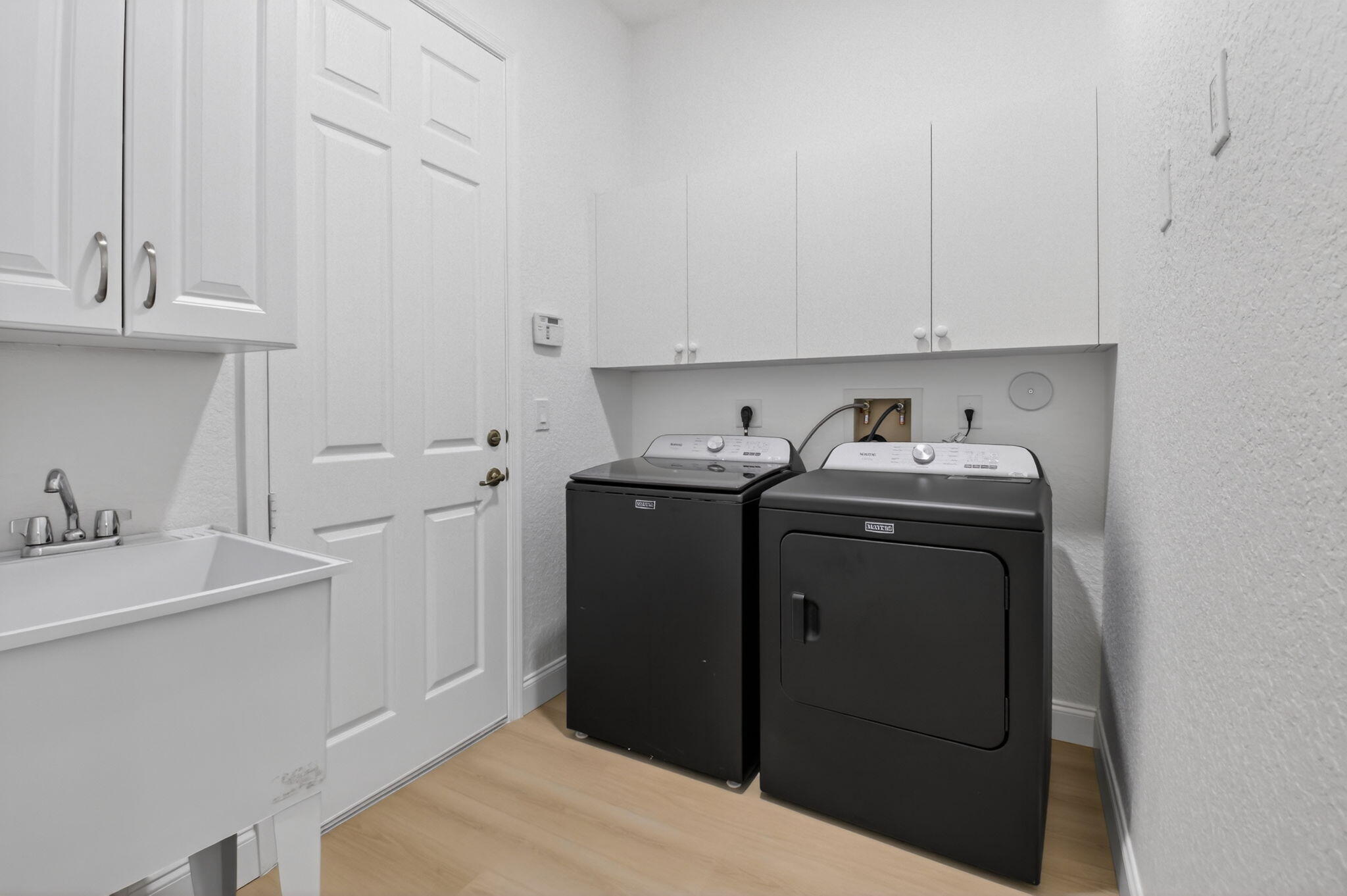 TRAILS AT CANYON - Residential Lease