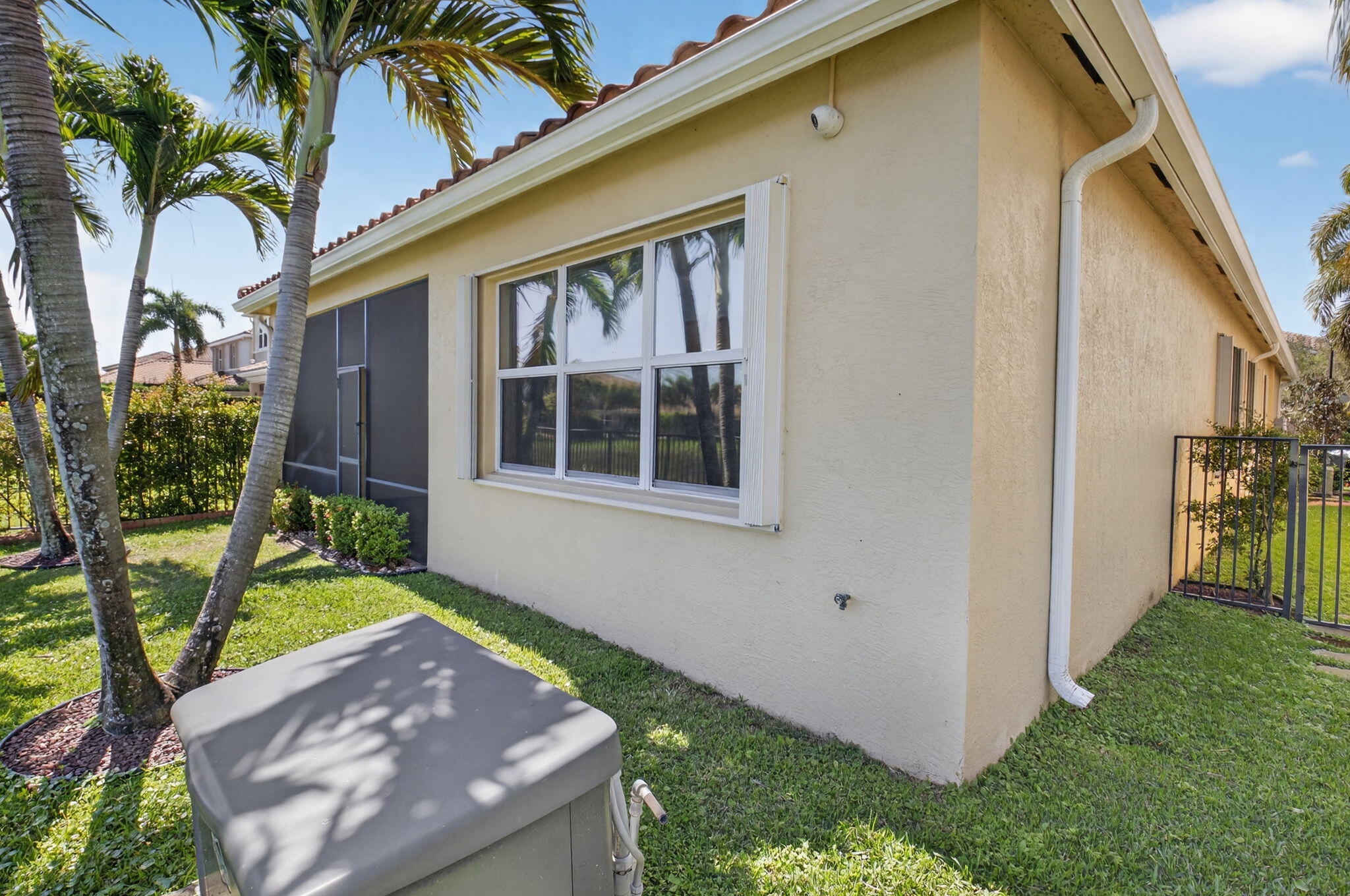 TRAILS AT CANYON - Residential Lease