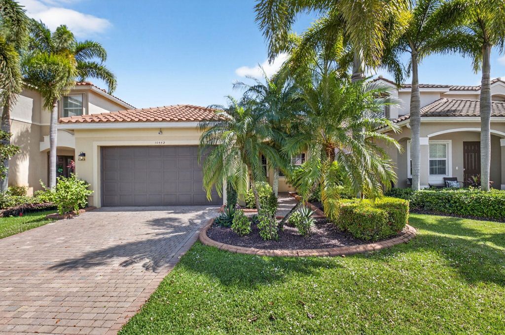 Photo of 10562 Cape Delabra Court, Boynton Beach, FL 33473 (MLS # B26001272)