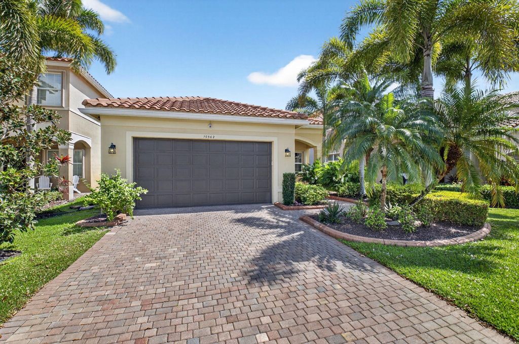 Photo of 10562 Cape Delabra Court, Boynton Beach, FL 33473 (MLS # B26001272)