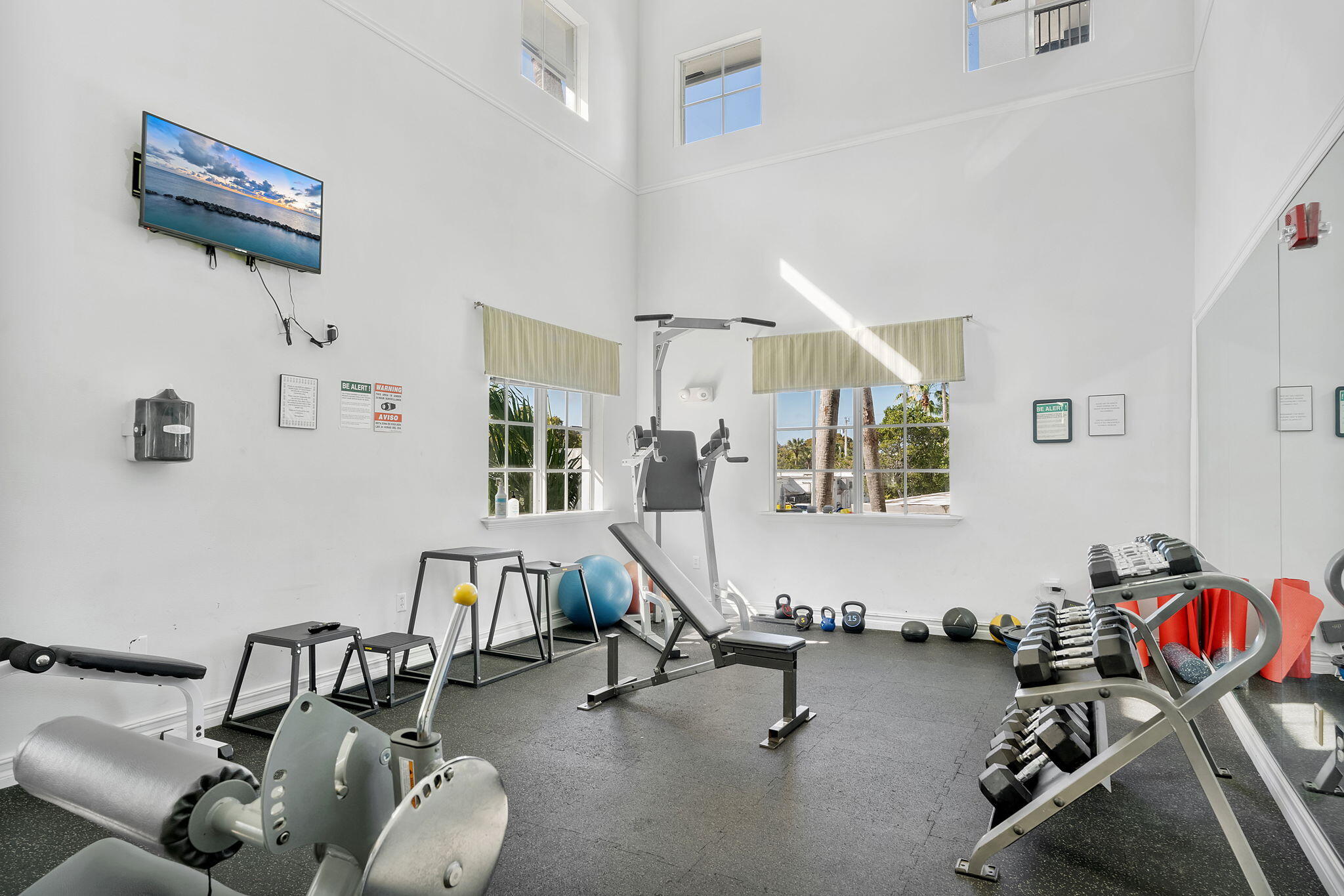 PINEAPPLE GROVE - Residential