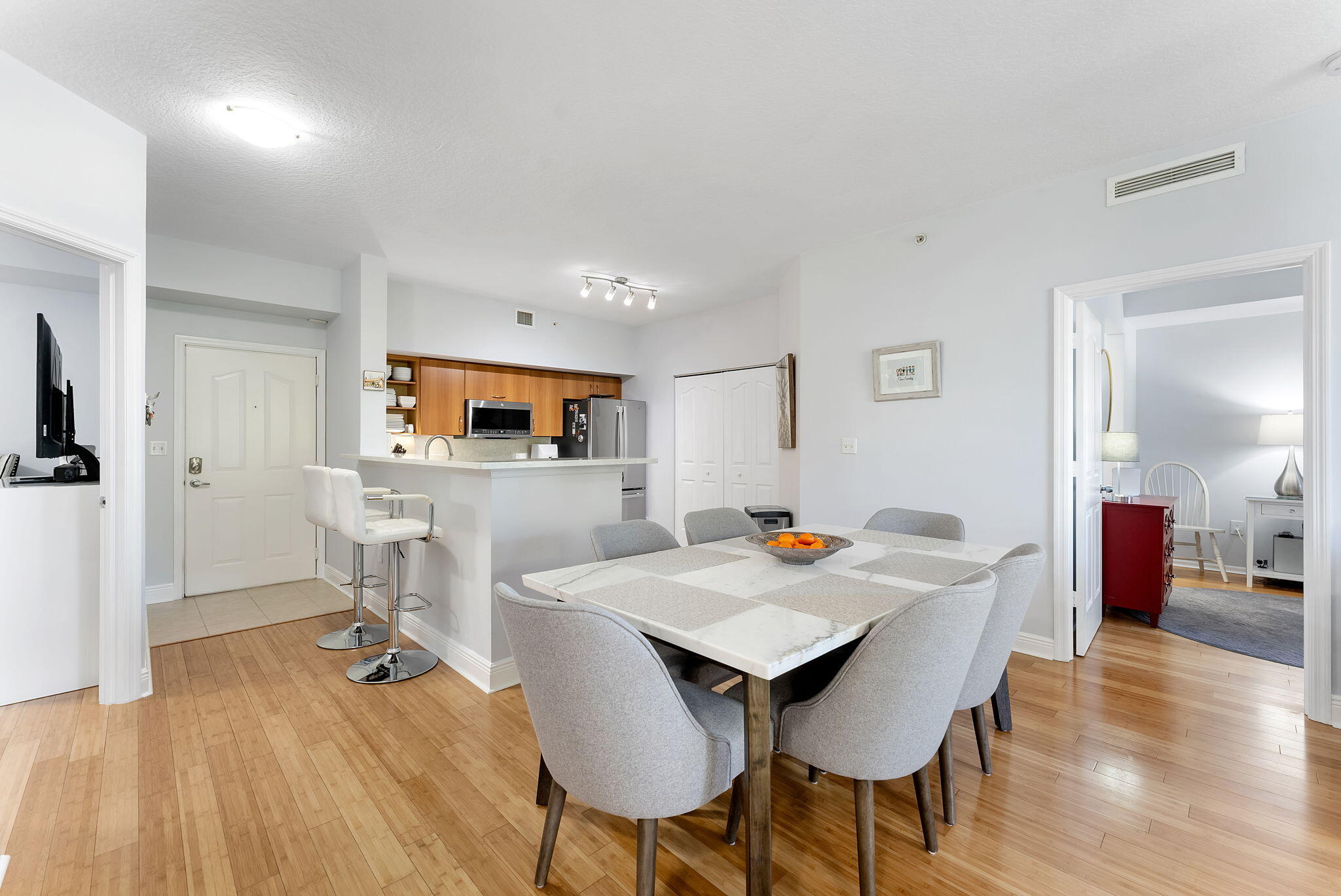 PINEAPPLE GROVE - Residential