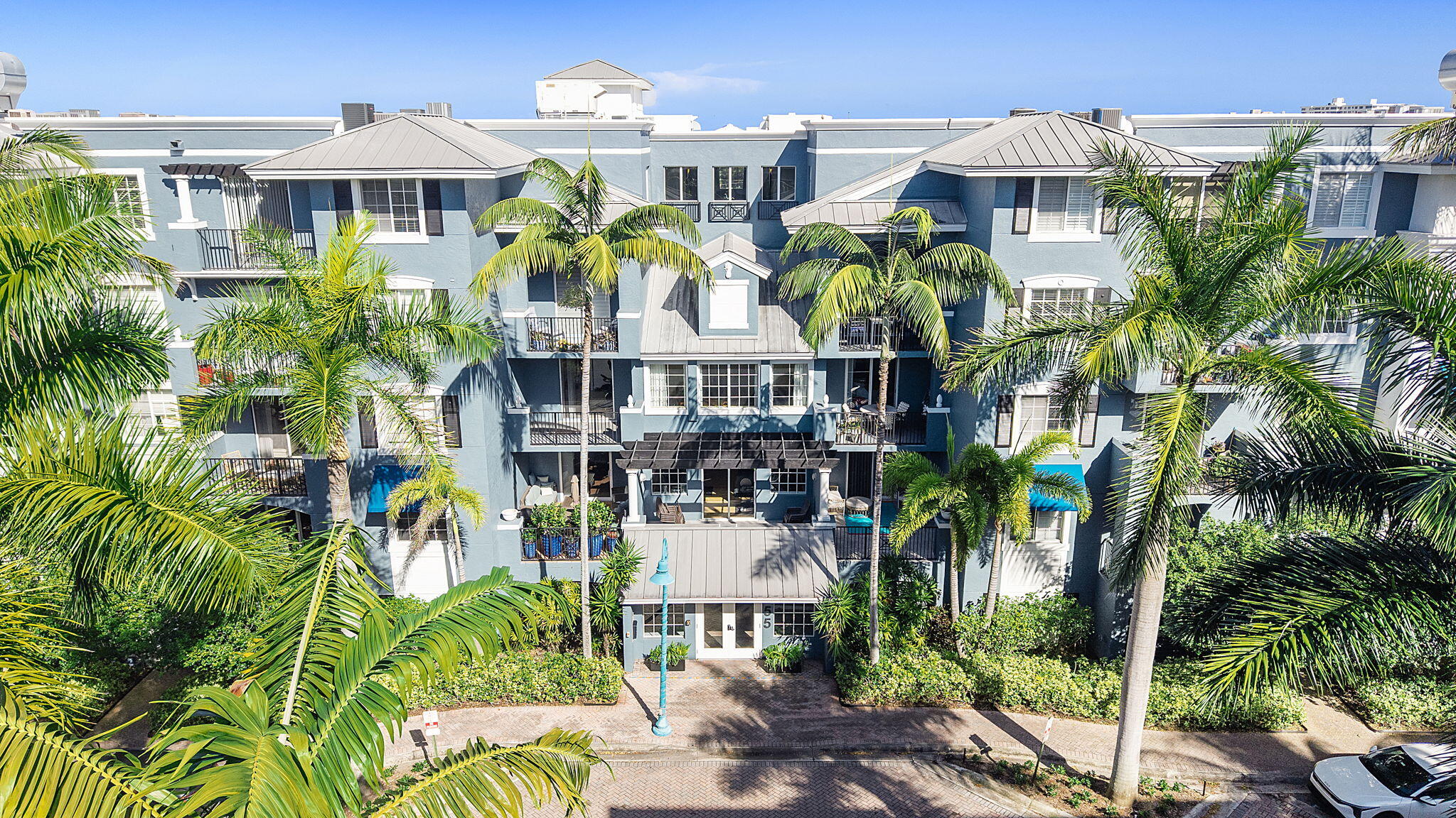 255 NE 3rd Unit 2307