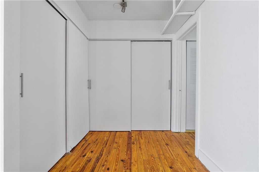 THE CORVETTE CONDO - Residential