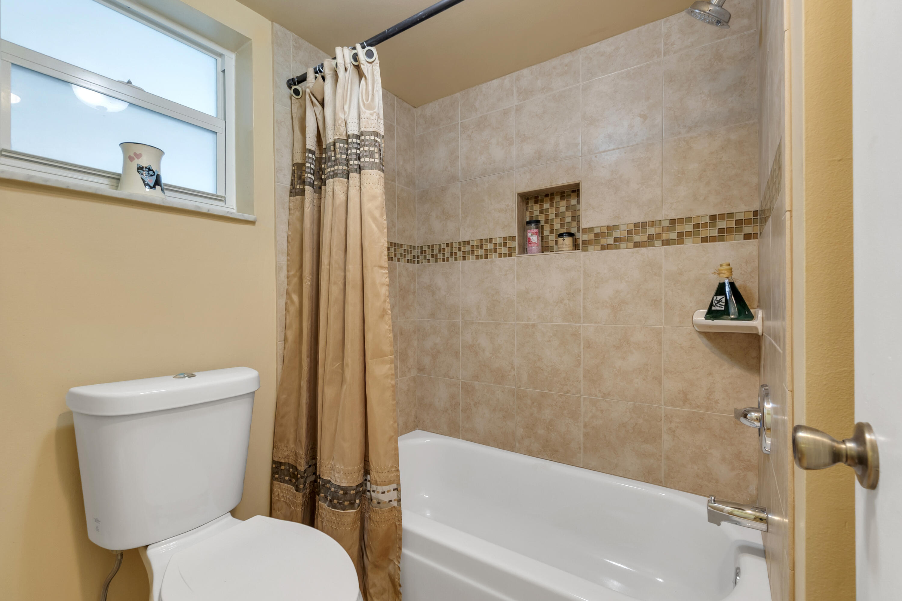 LIVE OAK CONDO SIX - Residential