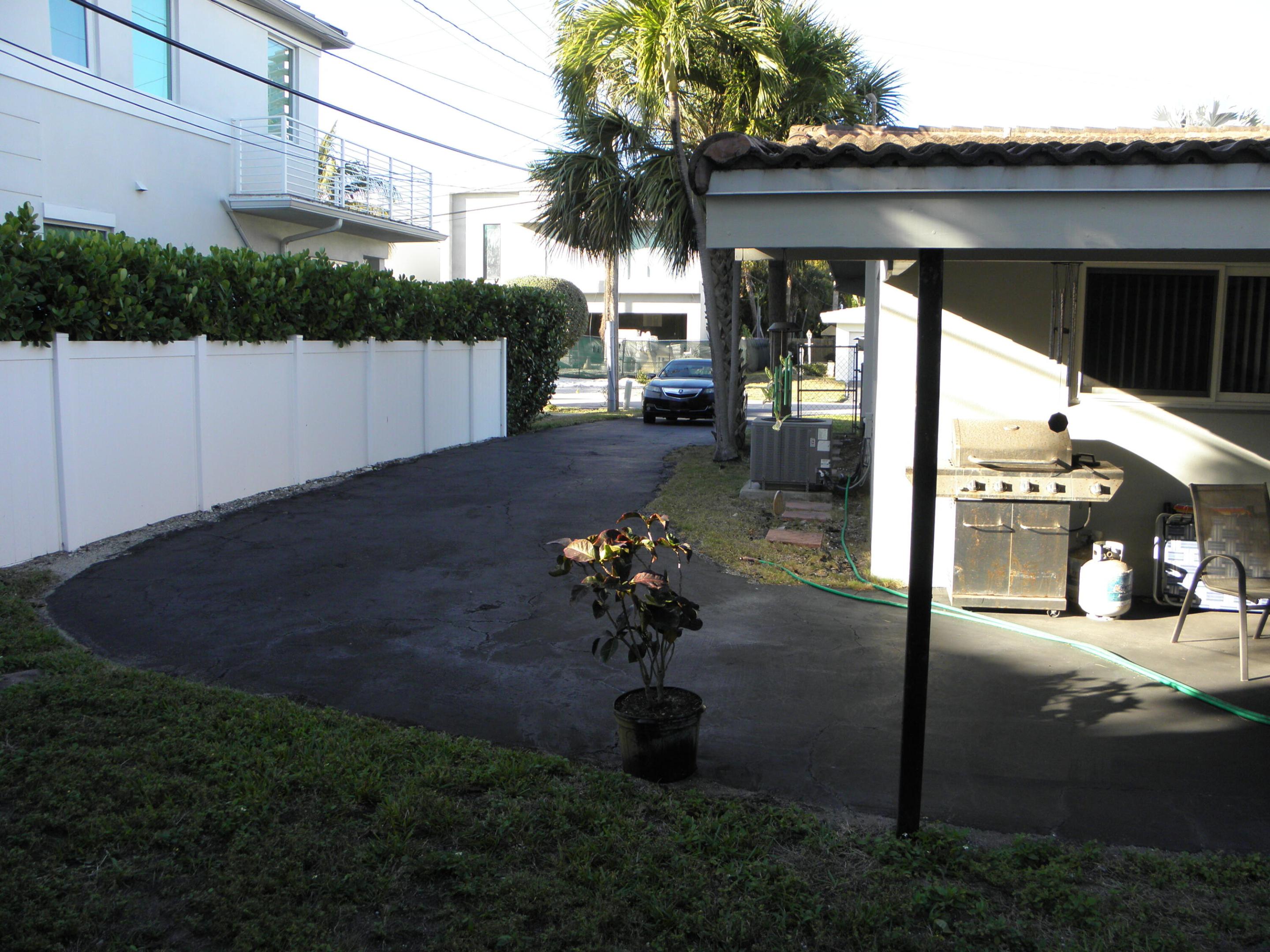 LAUDERDALE BEACH - Residential