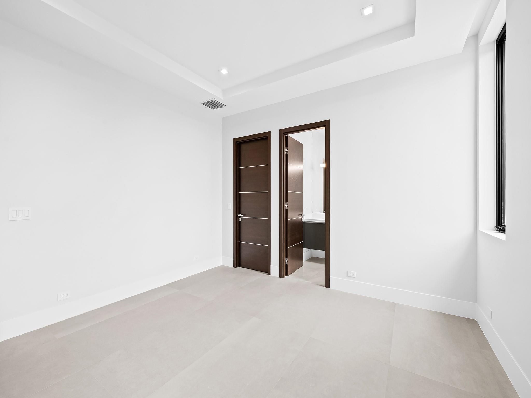 HARBOR BEACH - Residential