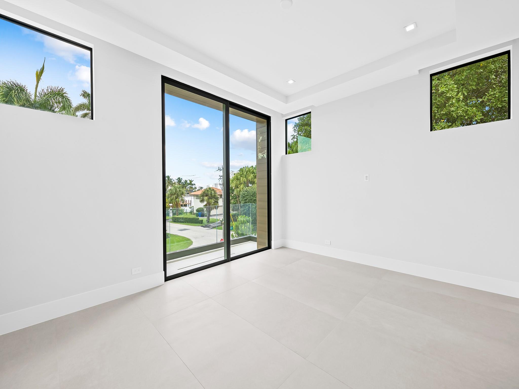 HARBOR BEACH - Residential