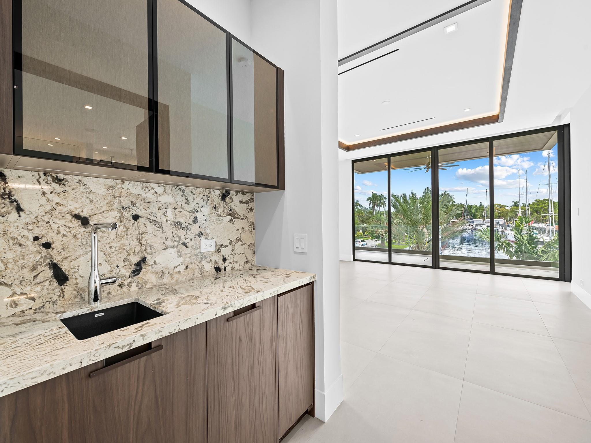 HARBOR BEACH - Residential