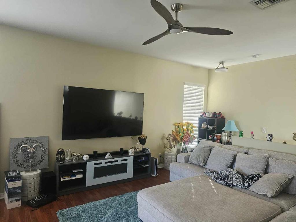 43rd STREET VILLAGE CONDO - Residential