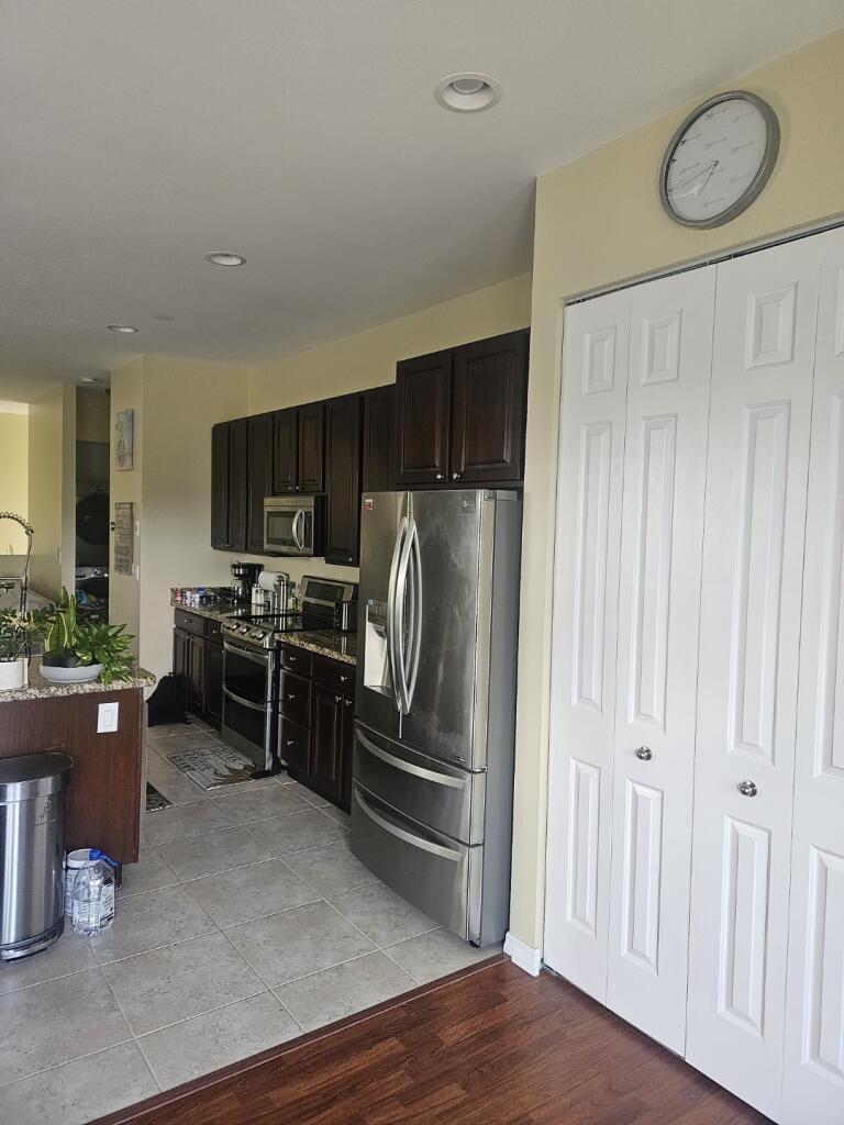 43rd STREET VILLAGE CONDO - Residential