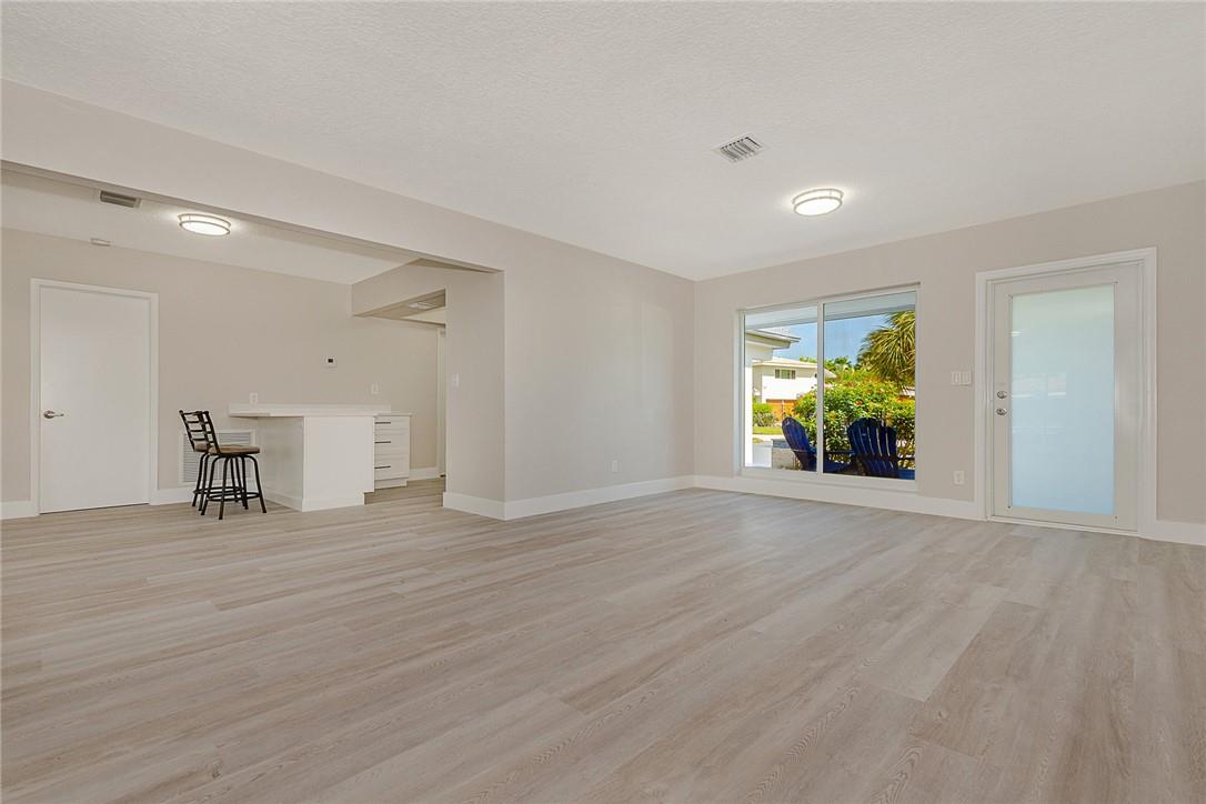 Coral Point 31-27 B - Residential