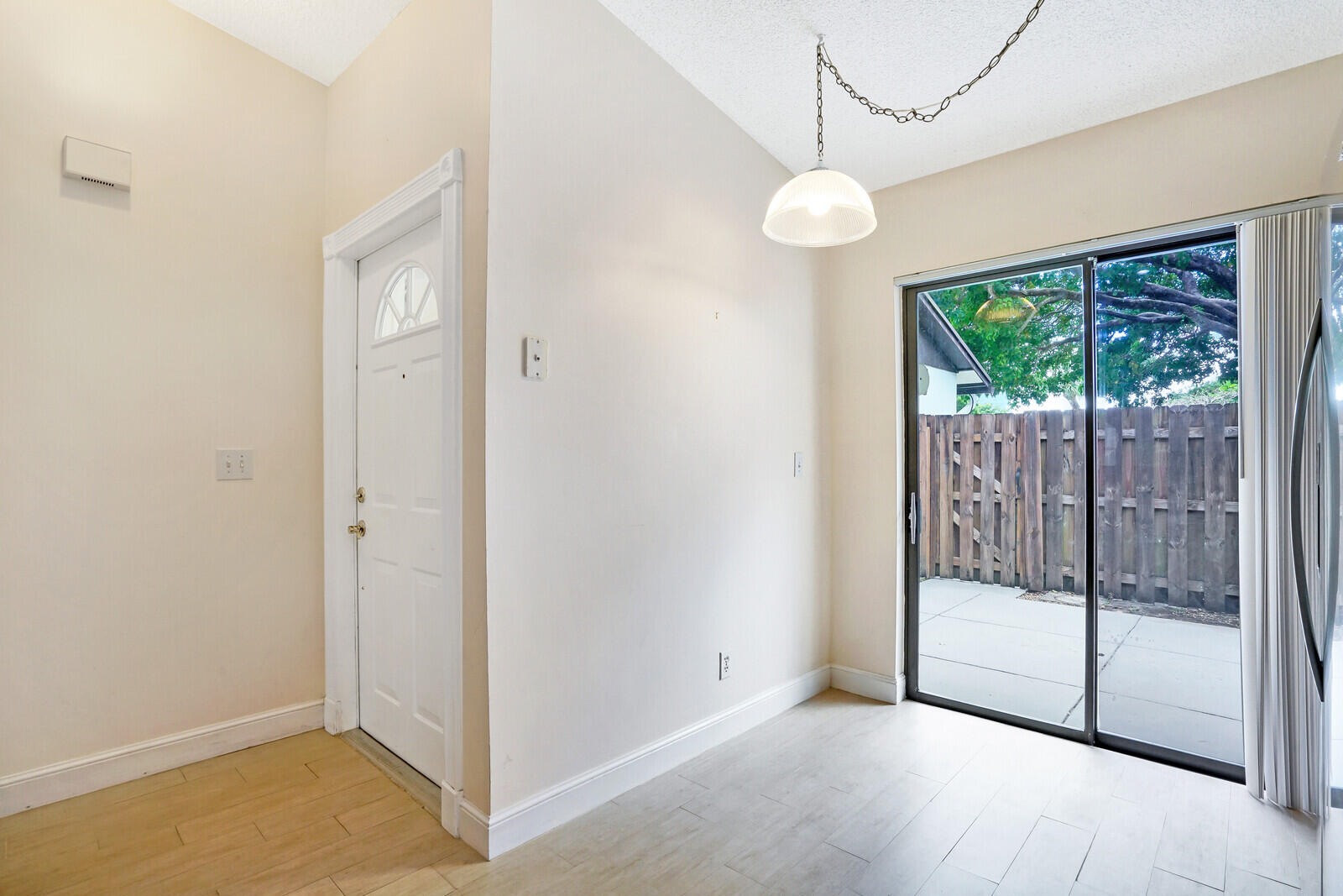 OAKWOOD LAKES CONDO - Residential