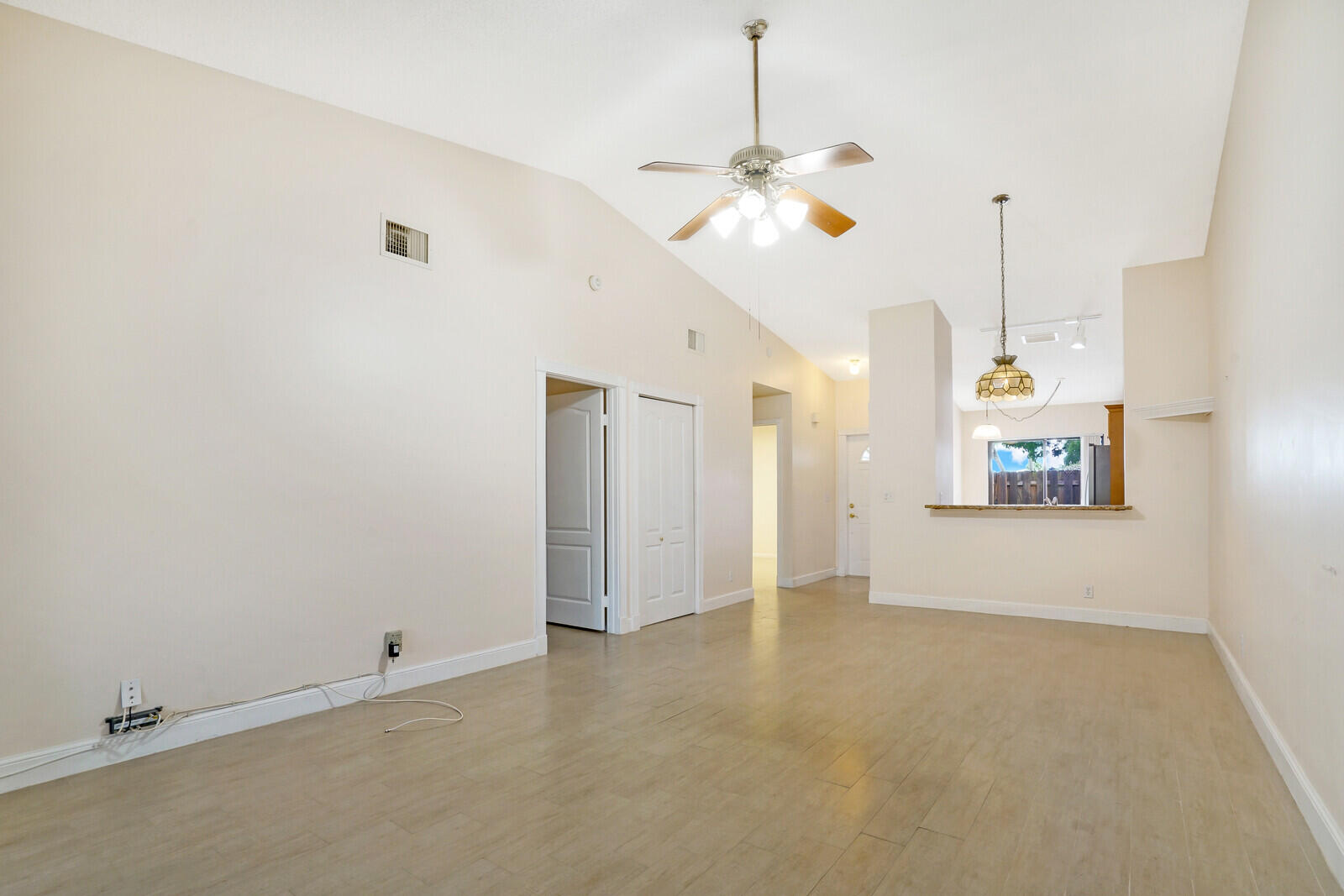 OAKWOOD LAKES CONDO - Residential