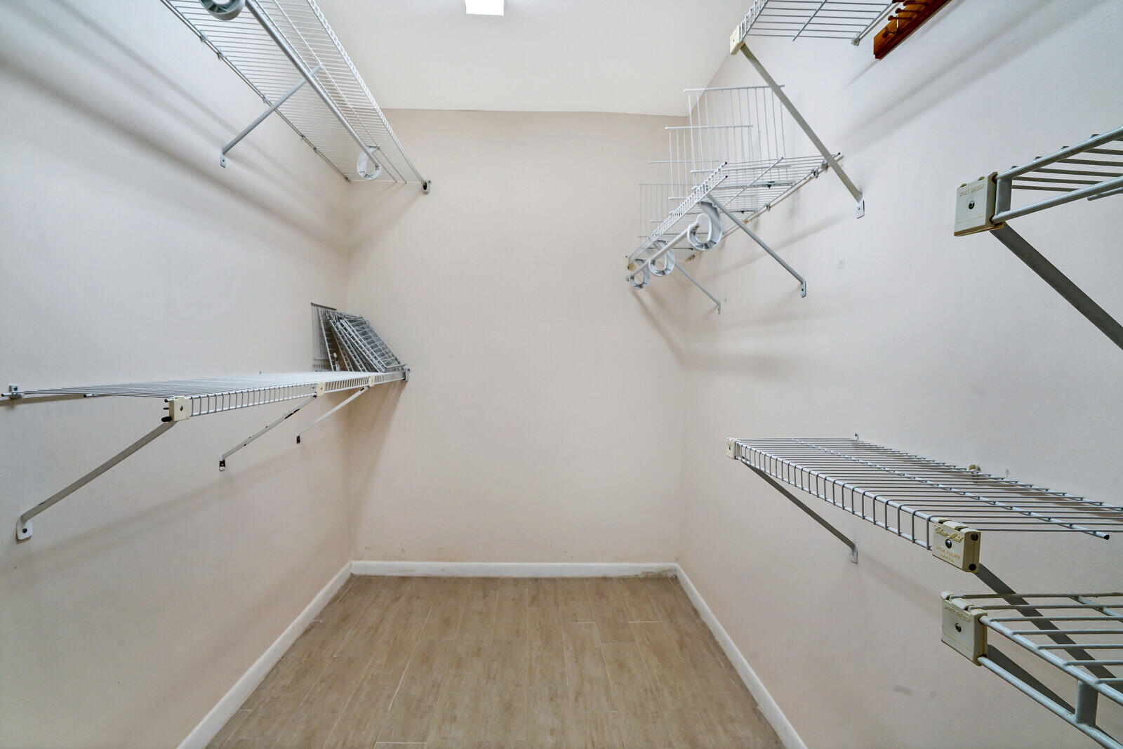 OAKWOOD LAKES CONDO - Residential