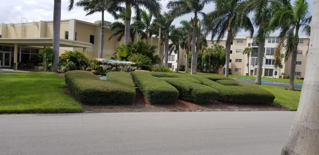 Photo of 330 NE 26th Avenue #212, Boynton Beach, FL 33435 (MLS # R11087163)