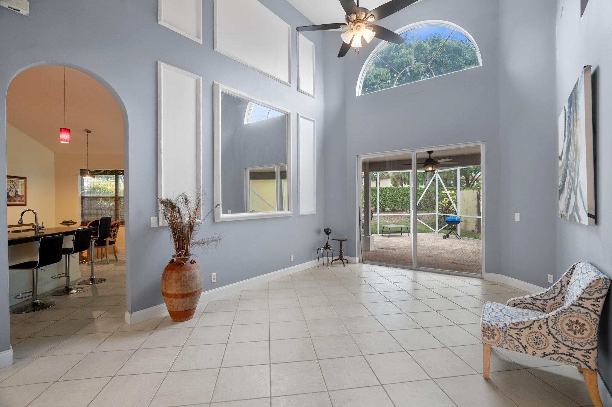3273 El Camino Real