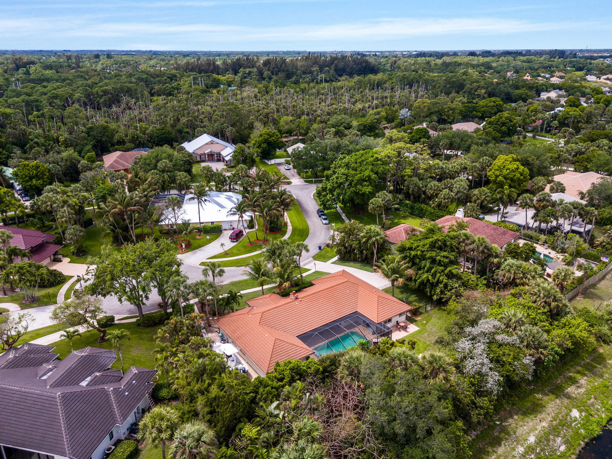 WHISPERING OAKS - Residential