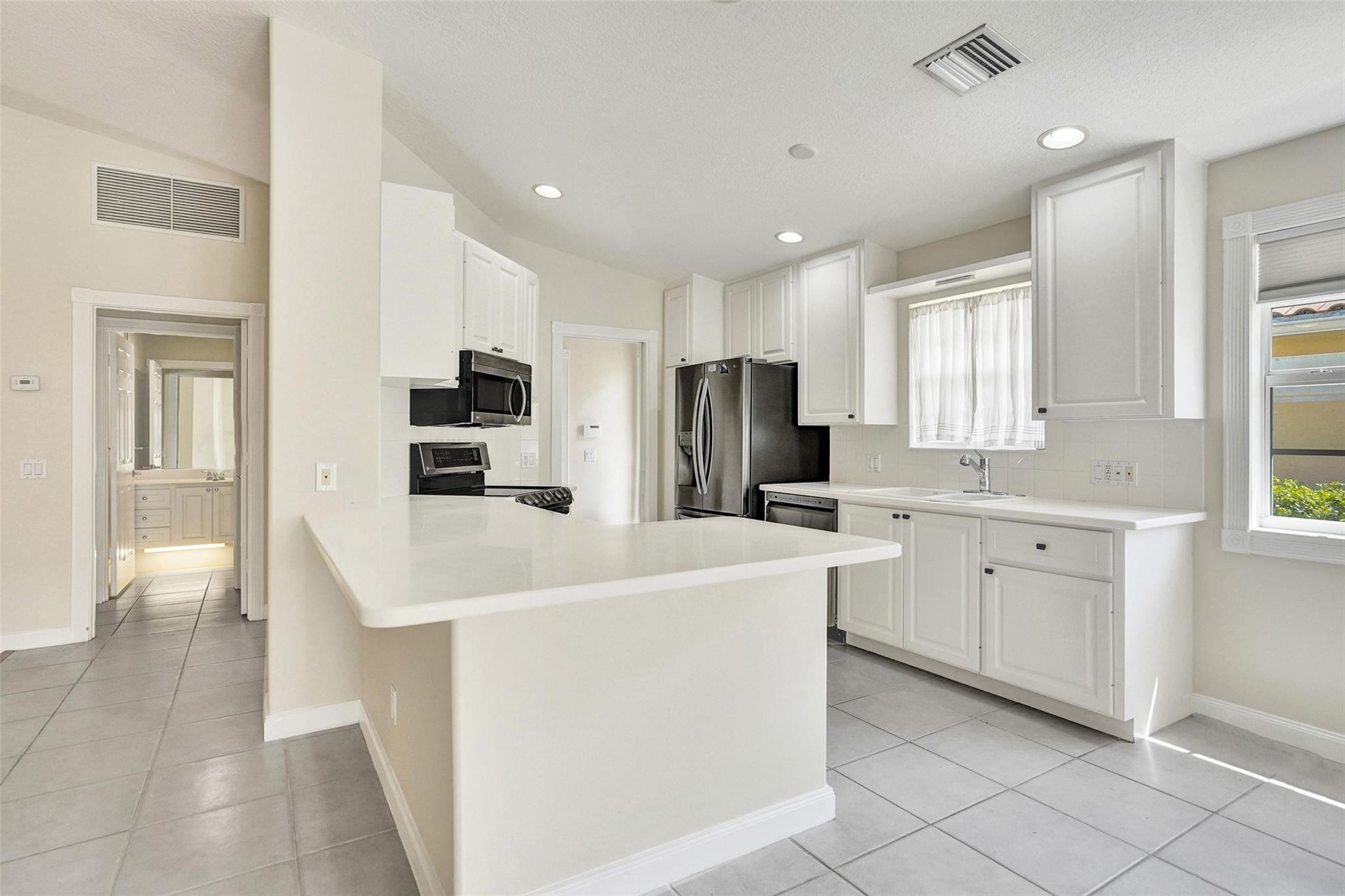 8168 Montserrat Pl