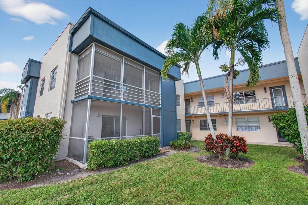 Photo of 180 Flanders D, Delray Beach, FL 33484 (MLS # R11142577)
