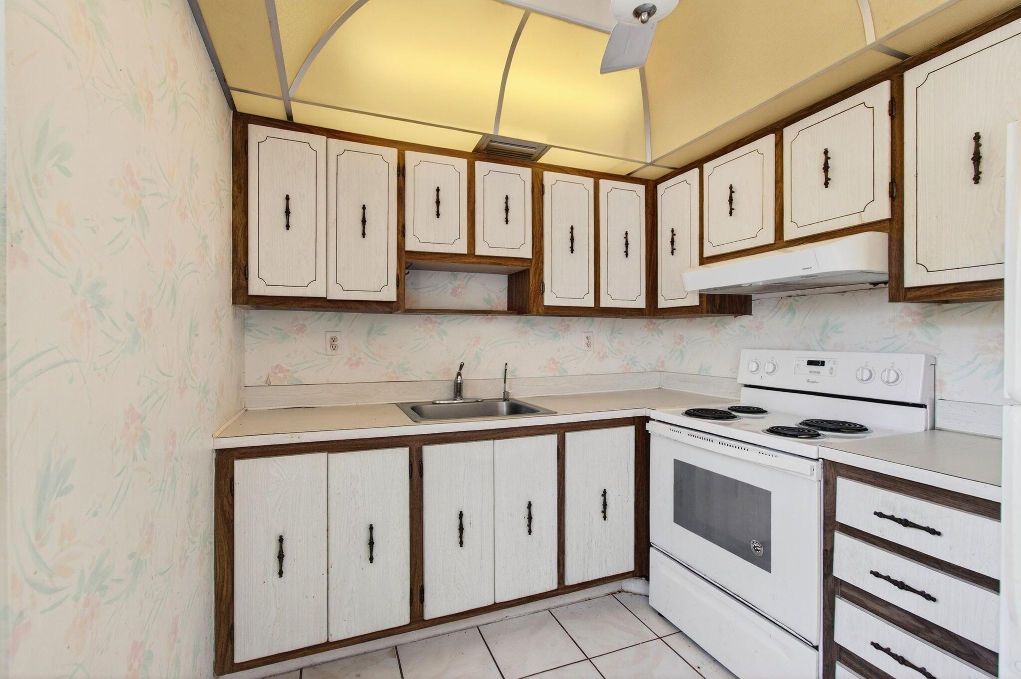 KINGS POINT - Residential Lease