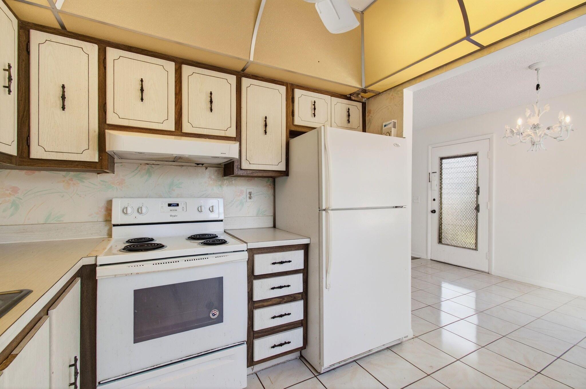 KINGS POINT - Residential Lease