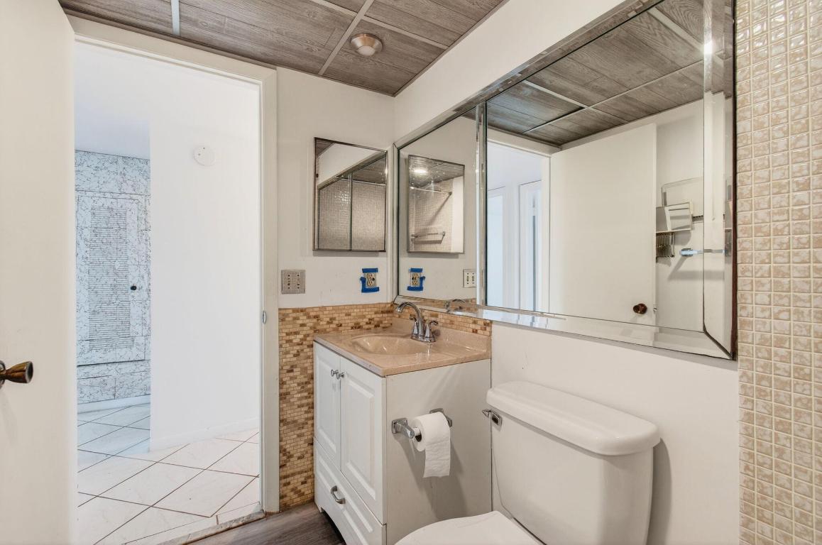 KINGS POINT - Residential Lease