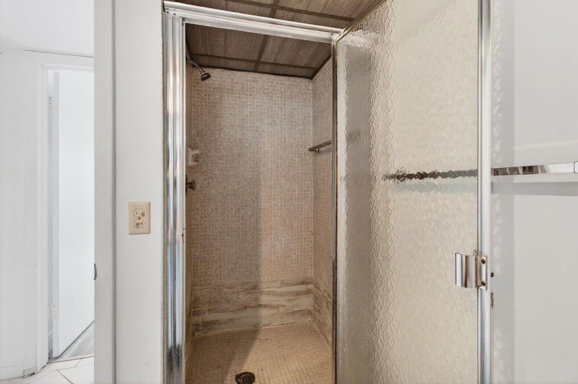 KINGS POINT - Residential Lease