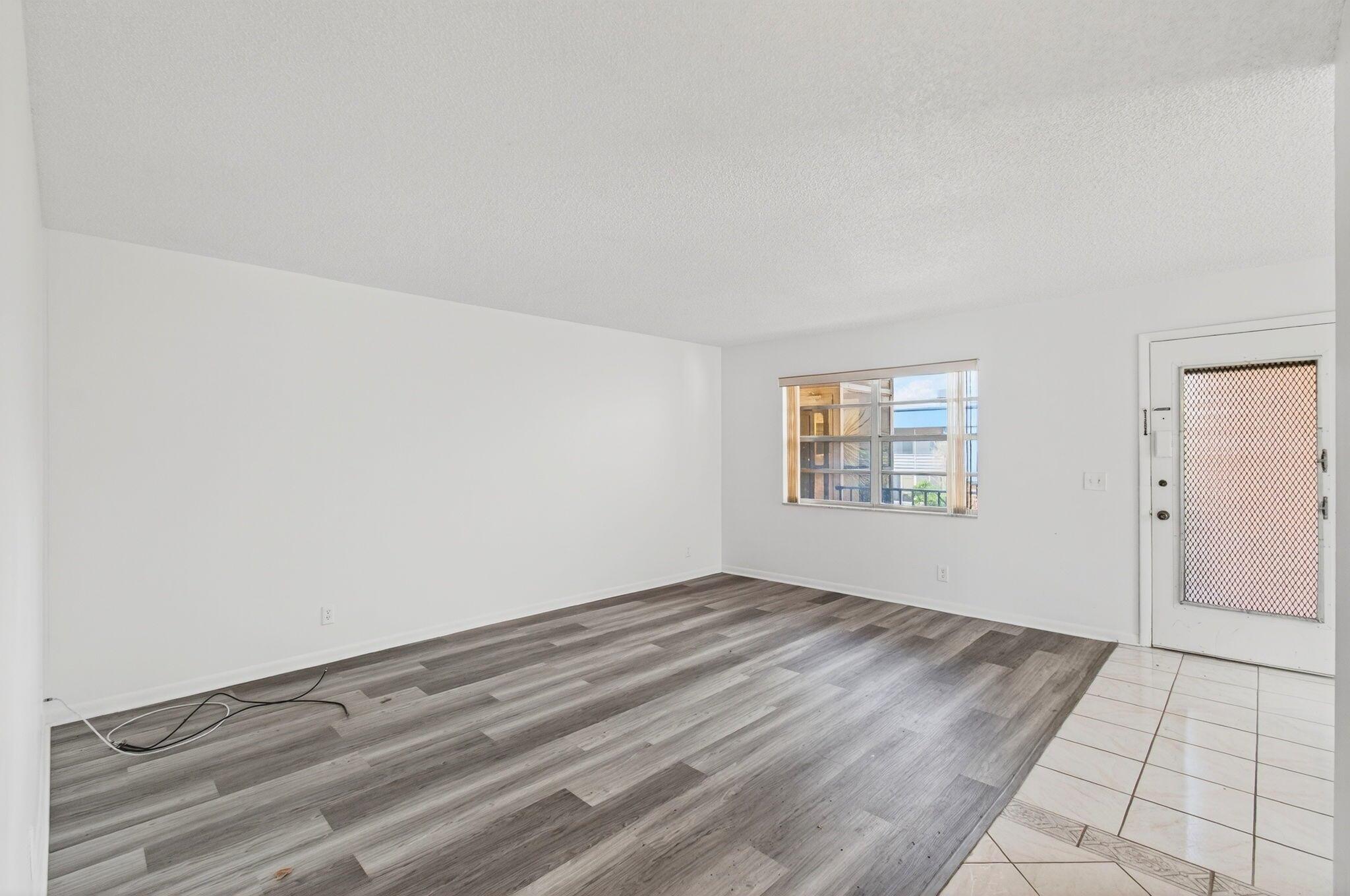 KINGS POINT - Residential Lease