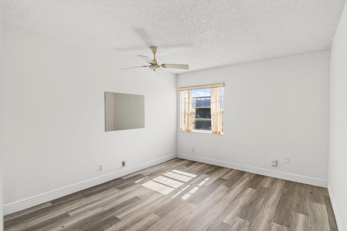 KINGS POINT - Residential Lease