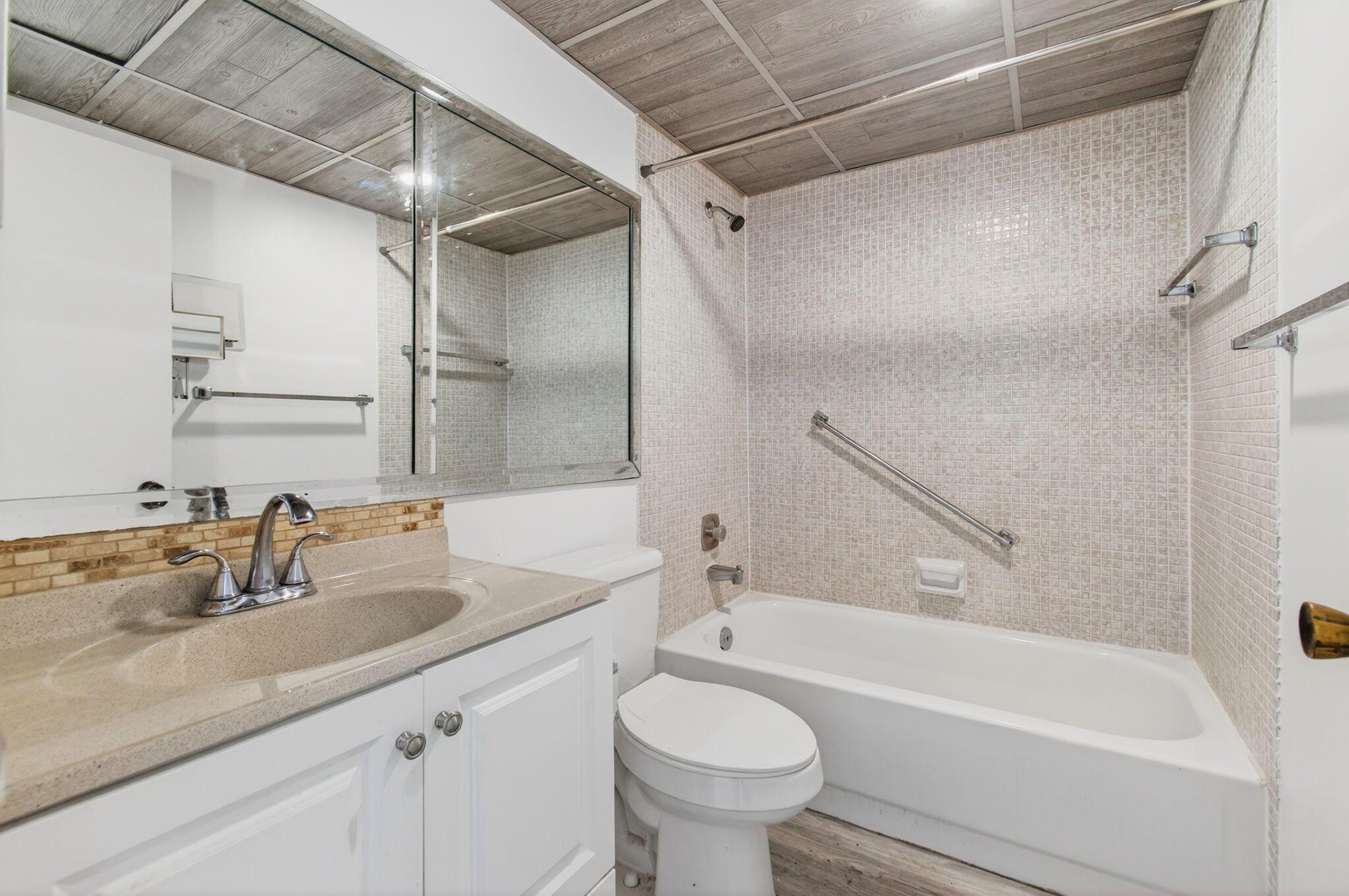 KINGS POINT - Residential Lease