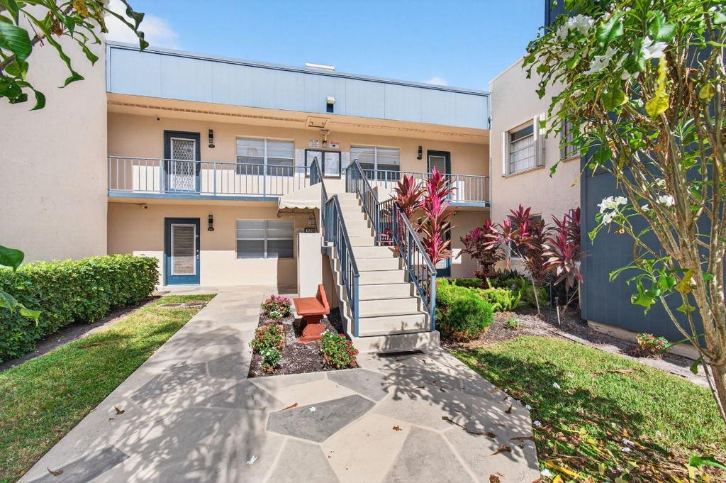 Photo of 180 Flanders D, Delray Beach, FL 33484 (MLS # R11142577)