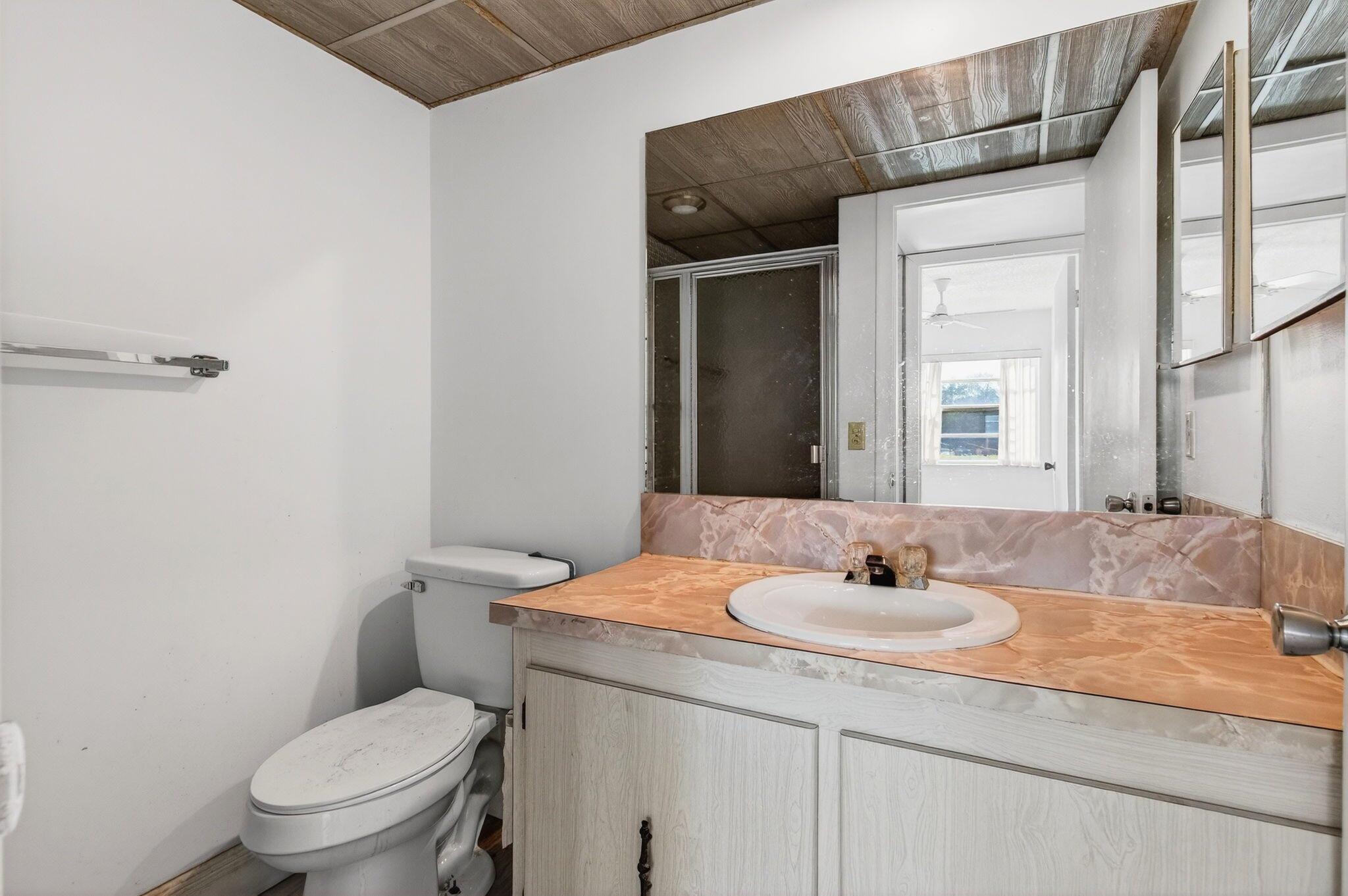 KINGS POINT - Residential Lease