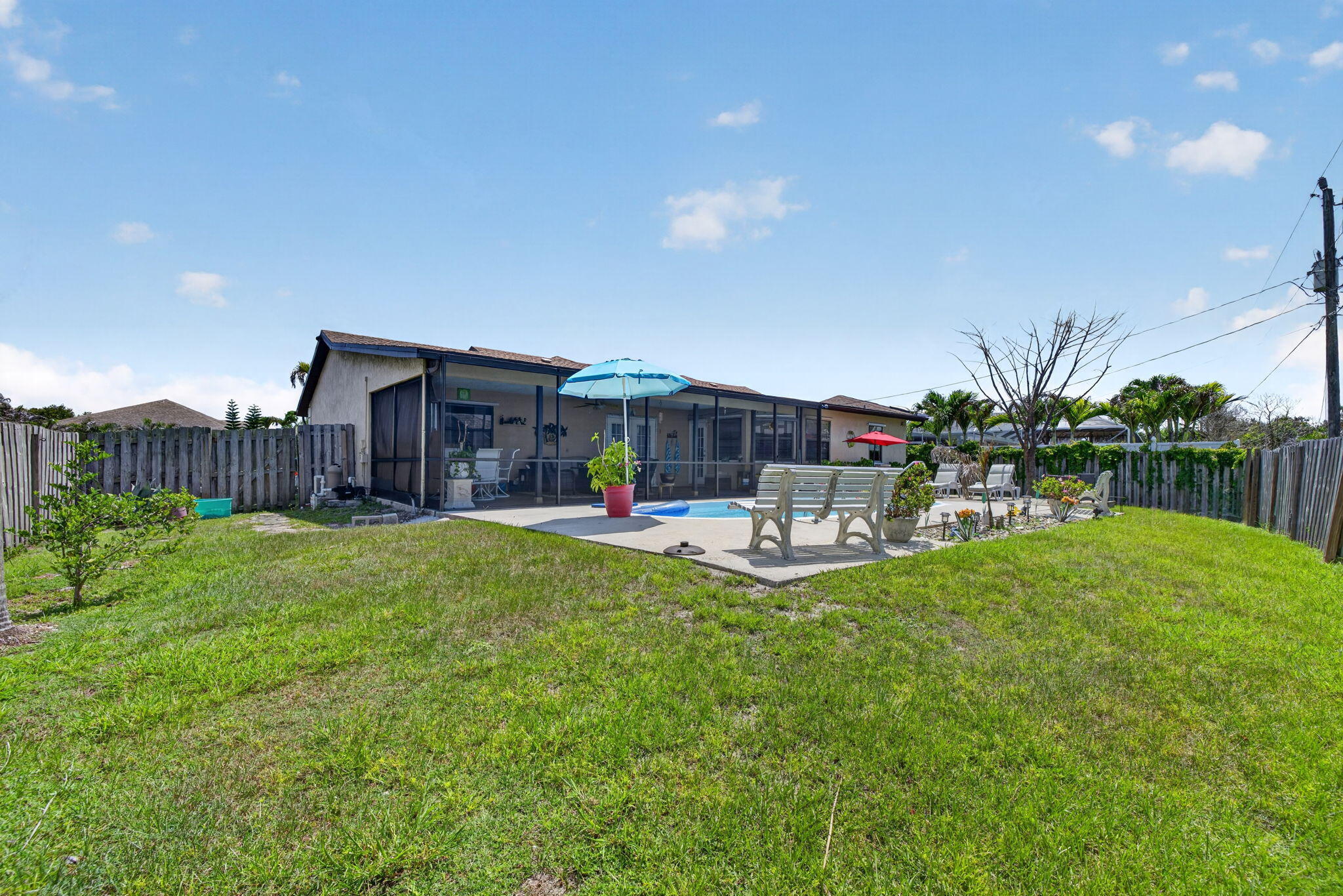 437 SE Nome Drive - Photo 4