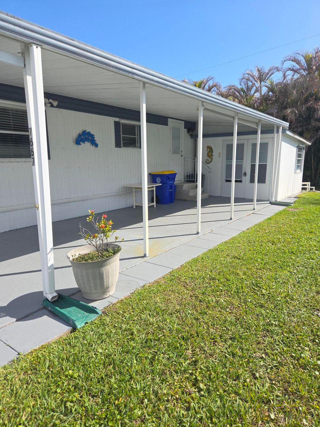 Photo of 7667 SE Swan Avenue, Hobe Sound, FL 33455 (MLS # B26011520)