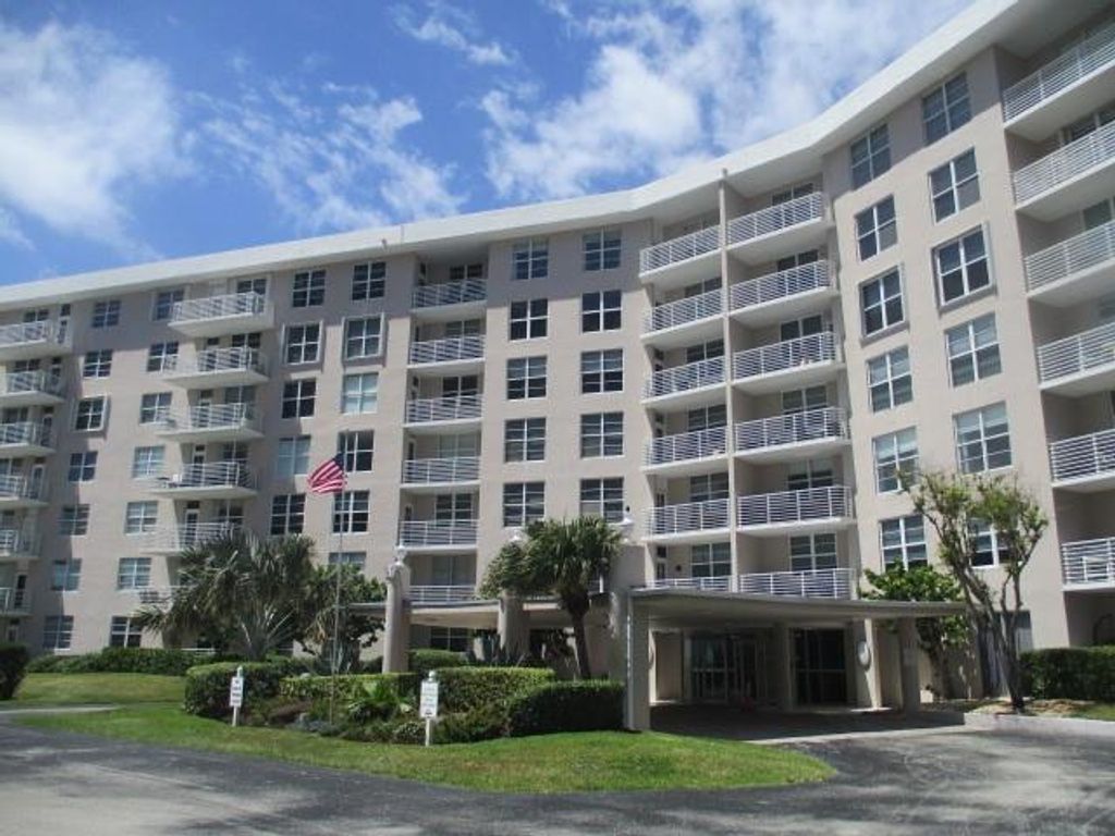 Photo of 2851 S Ocean Boulevard #6V, Boca Raton, FL 33432 (MLS # F10442159)
