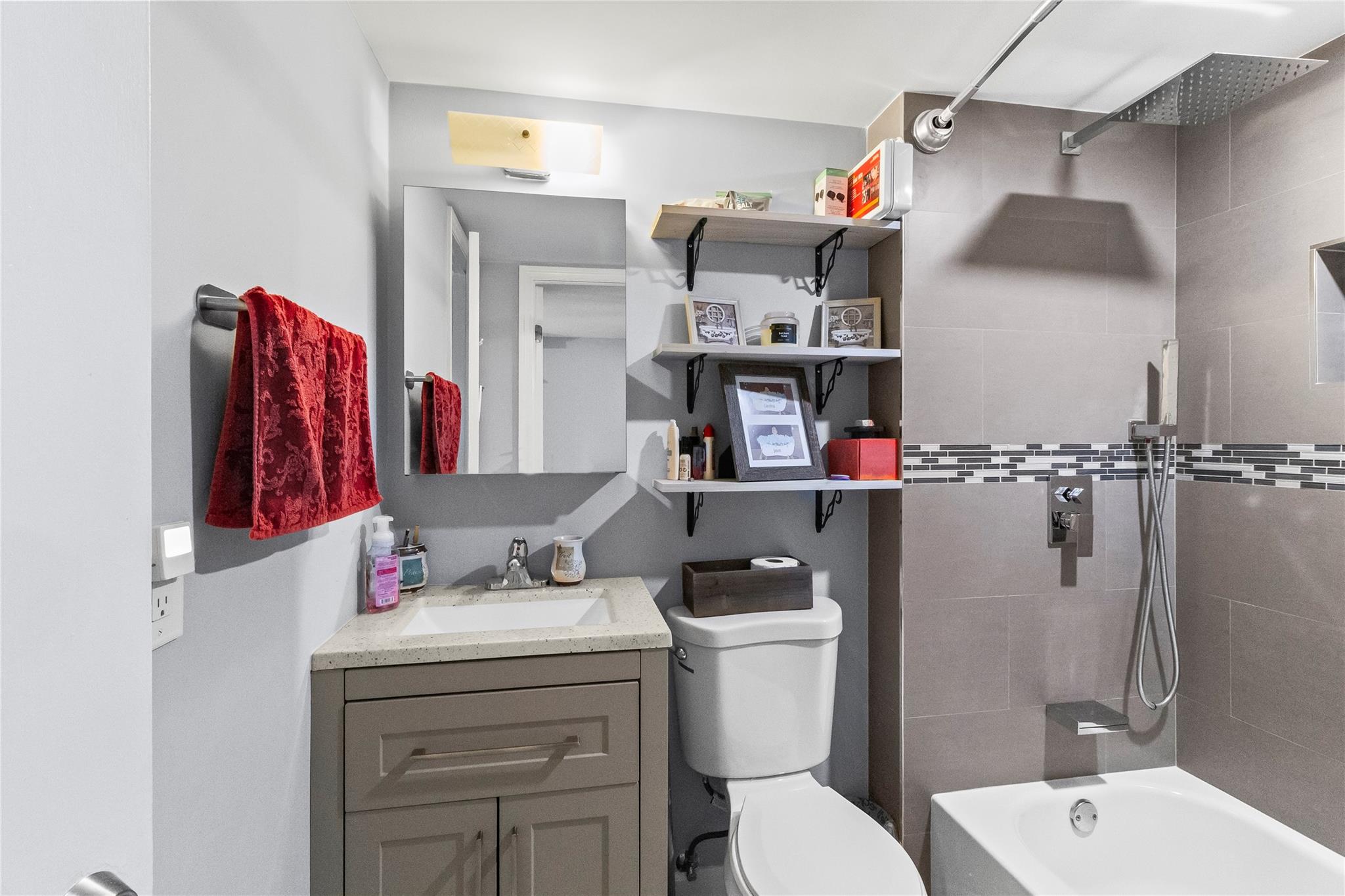 ROYAL PARK - Residential