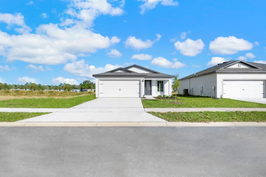 Photo of 8556 105th Avenue, Vero Beach, FL 32967 (MLS # F10545906)