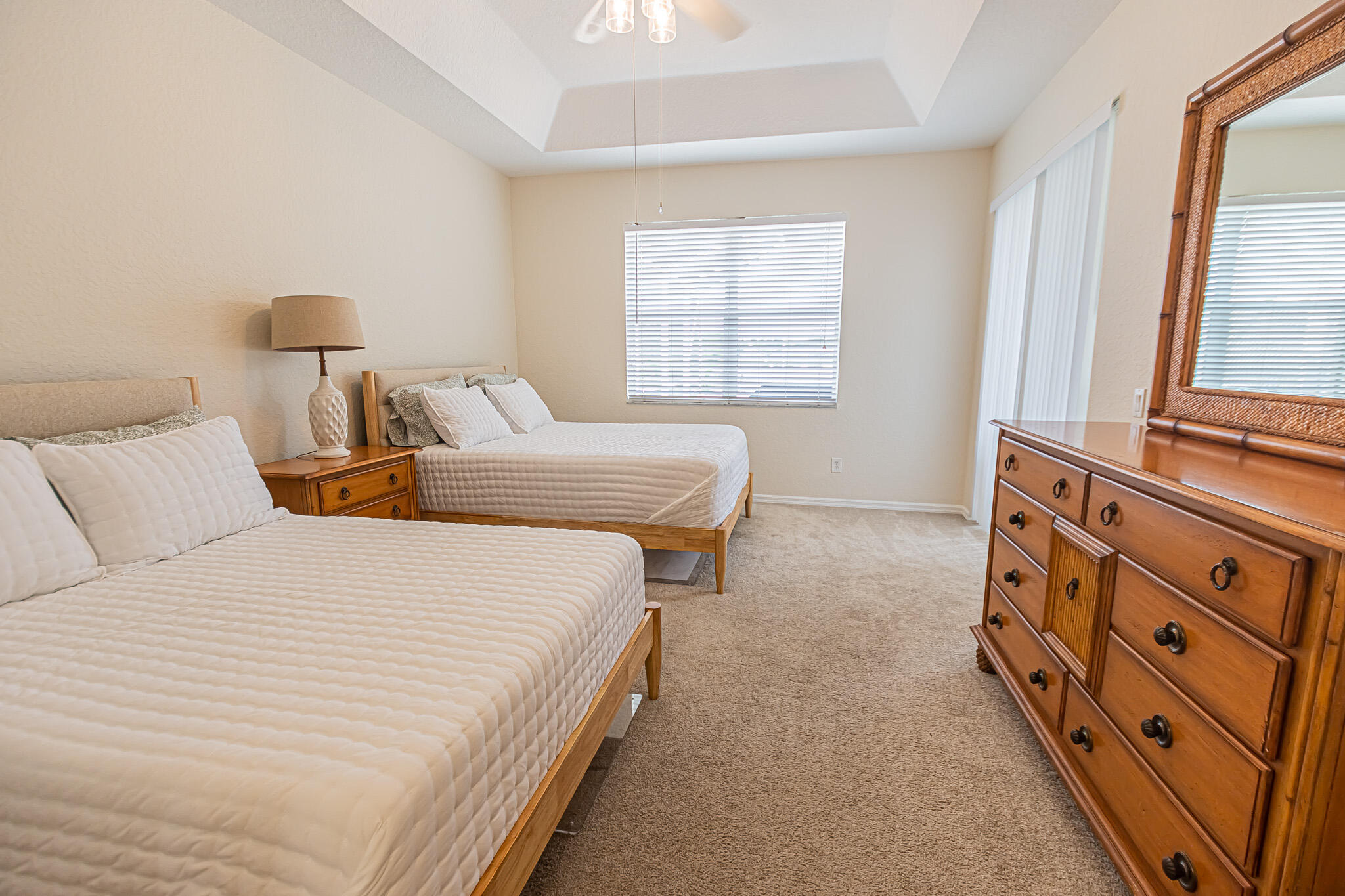 SAWGRASS LAKES, CRANE POINTE - Residential