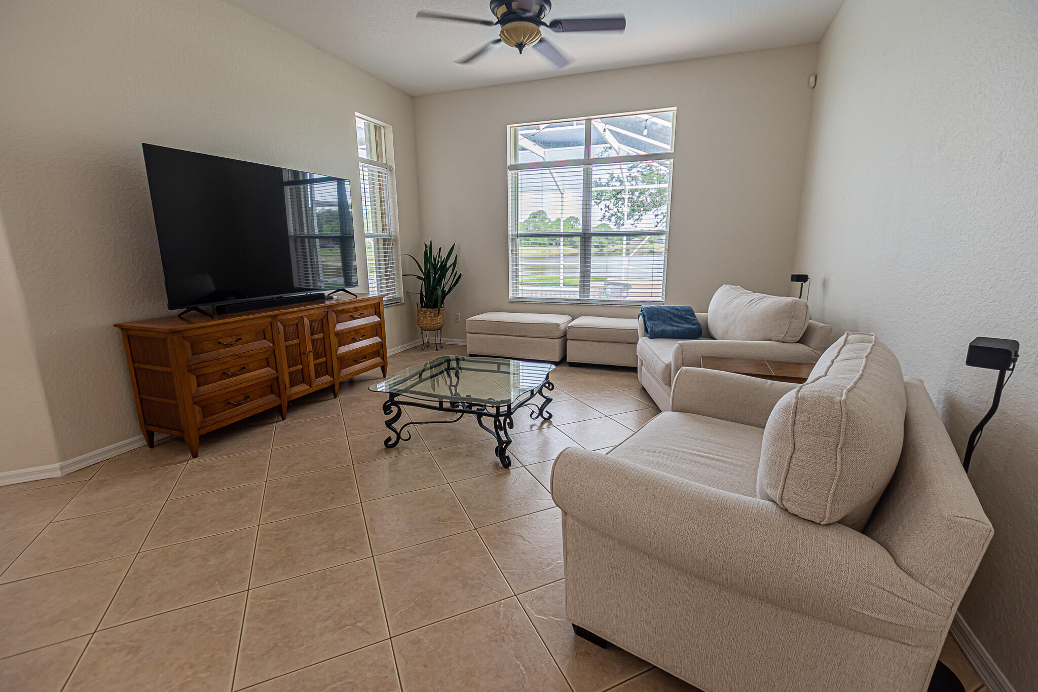SAWGRASS LAKES, CRANE POINTE - Residential