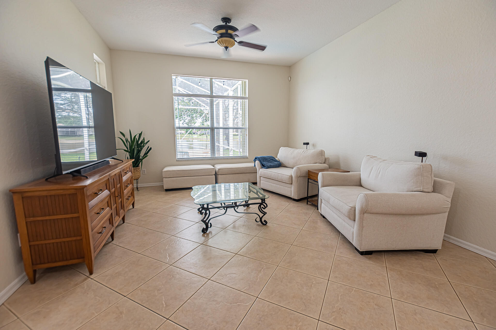 SAWGRASS LAKES, CRANE POINTE - Residential