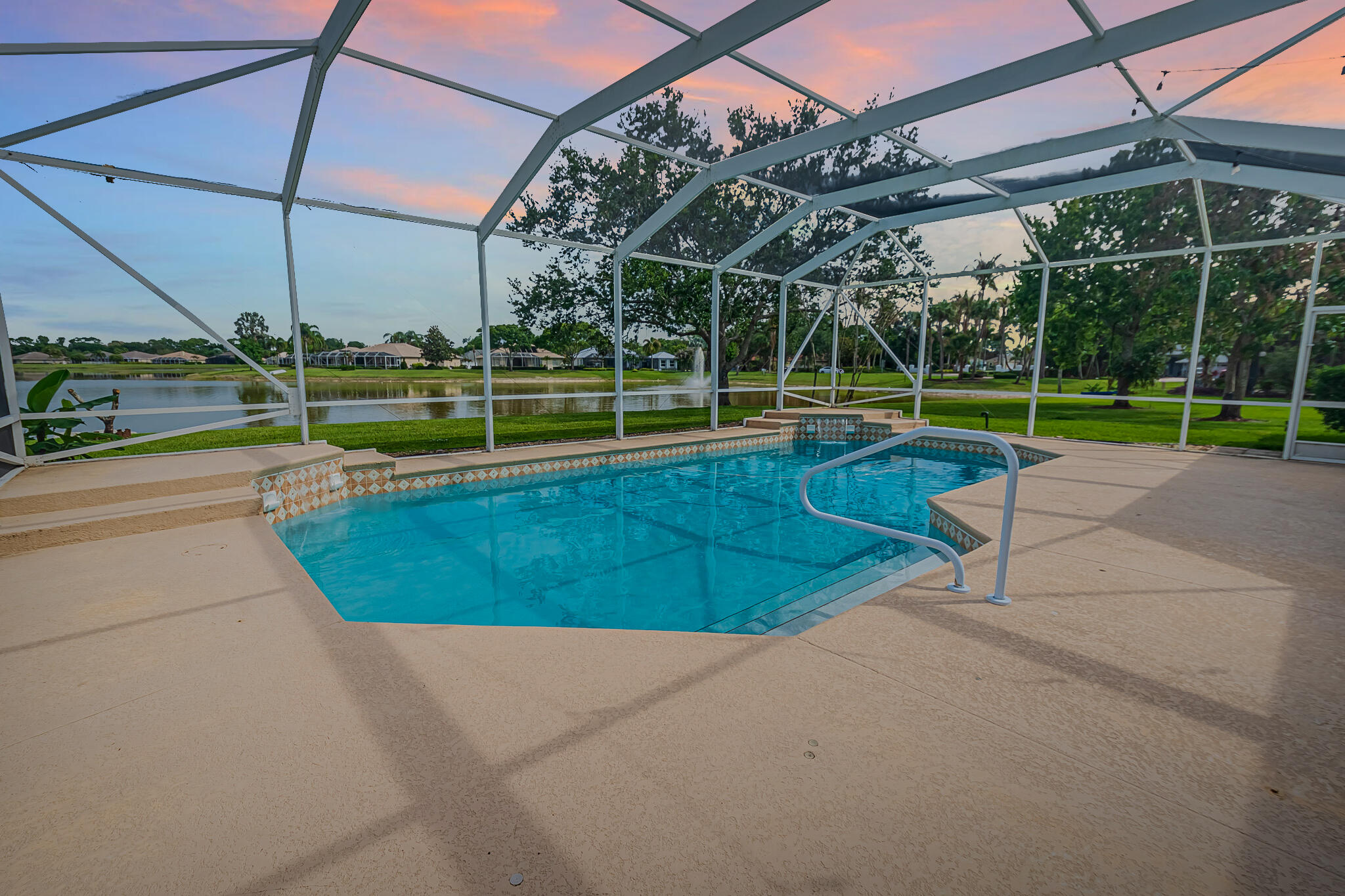 SAWGRASS LAKES, CRANE POINTE - Residential