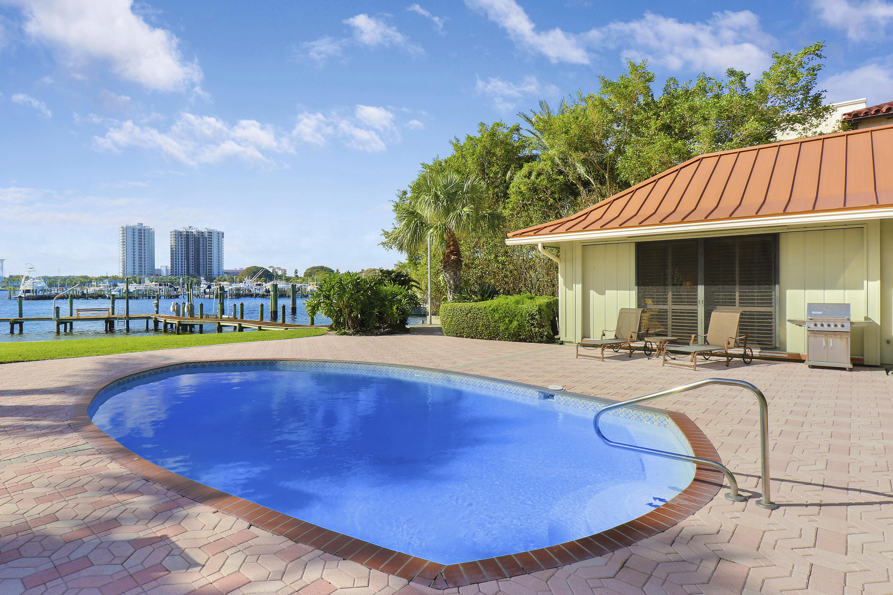 SEMINOLE BEACH - Residential