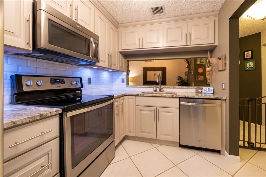 Banyan Oakridge Comm - Residential