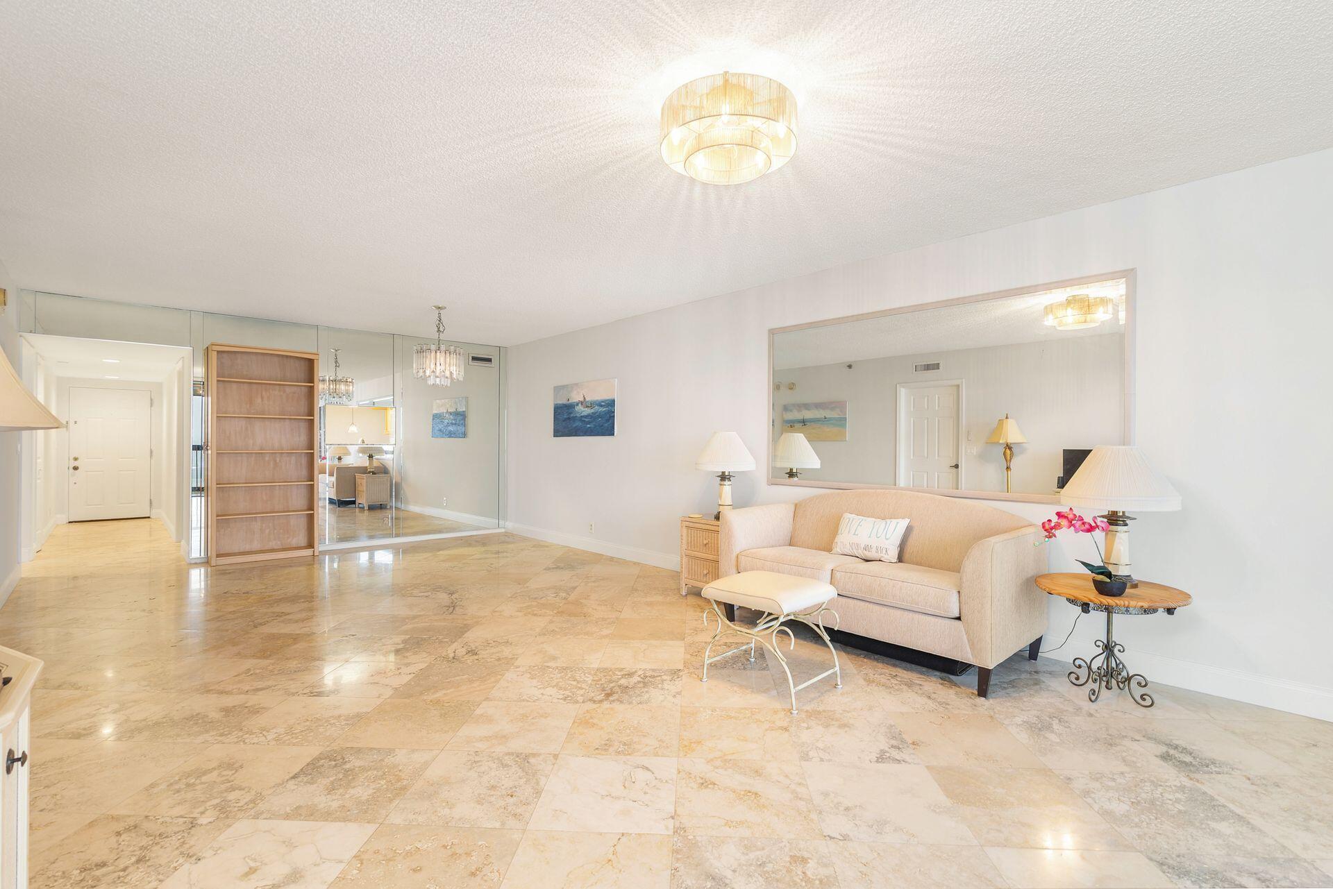 356 Golfview Road 1108, North Palm Beach, FL, 33408/$575,000 4 356 Golfview Road 1108