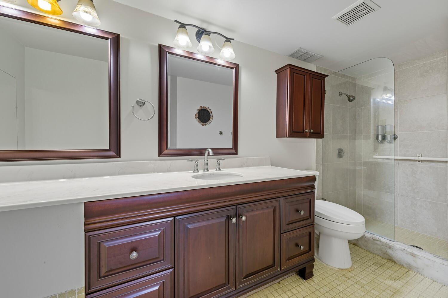ROYAL POINT MANOR EAST CO - Residential