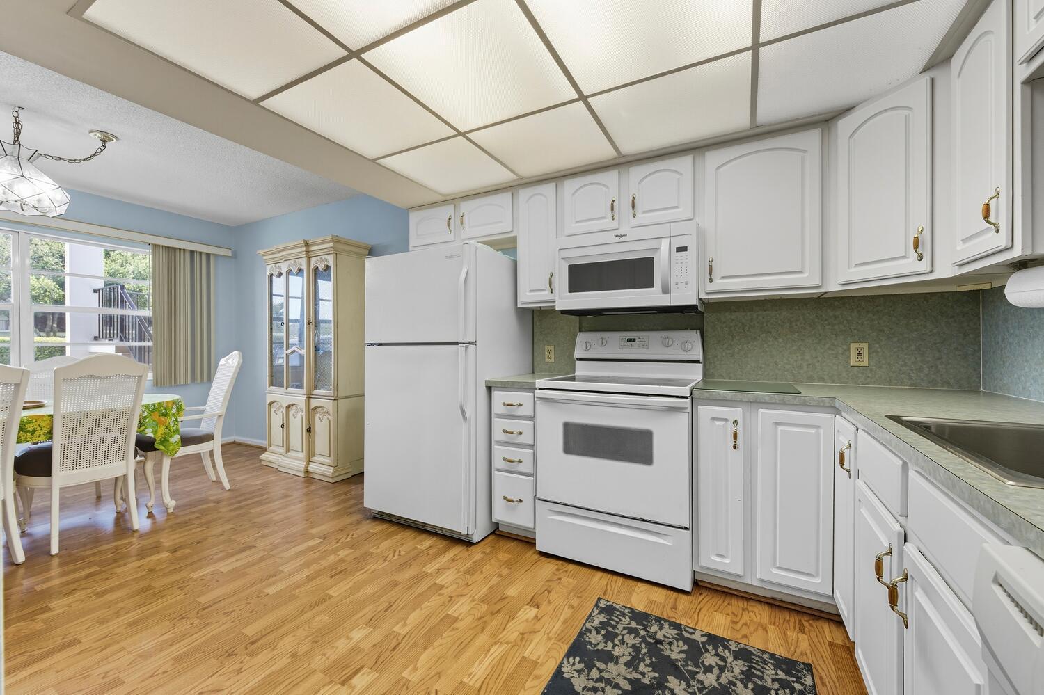 ROYAL POINT MANOR EAST CONDO - Residential