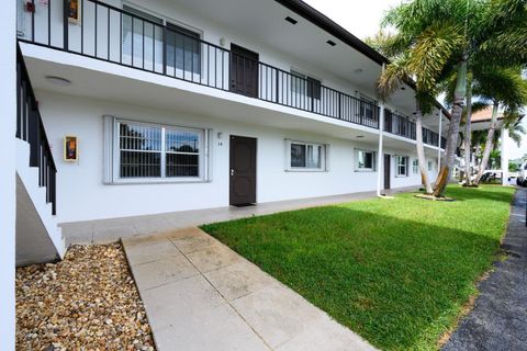 Photo of 3075 Gardens East Drive #14, Palm Beach Gardens, FL 33410 (MLS # R11131085)