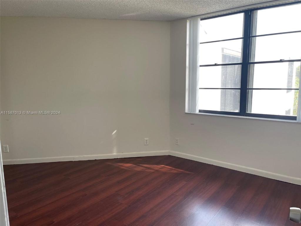 Lake Pointe Condo - Residential